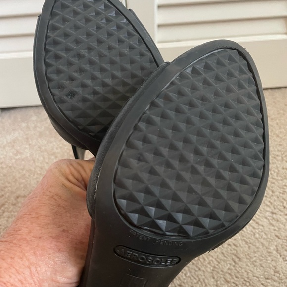 Aerosoles black heels size 8 M - Picture 4 of 10